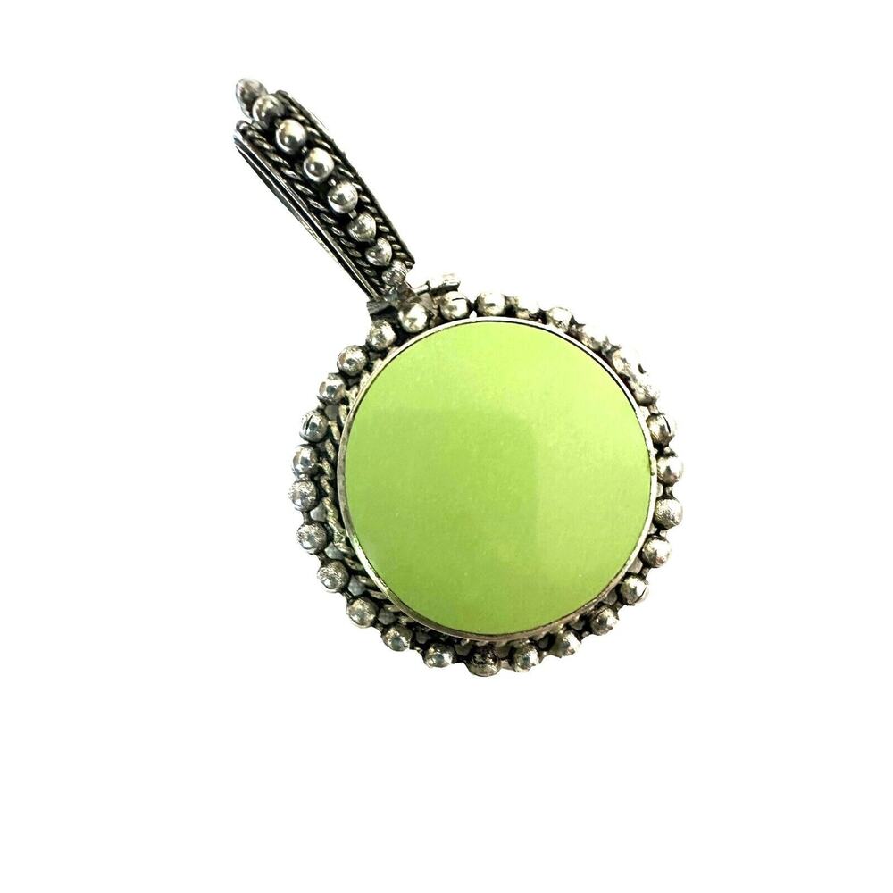 Vintage Bright Clover Green Enamel And Silver 2” Pendant - Picture 2 of 14